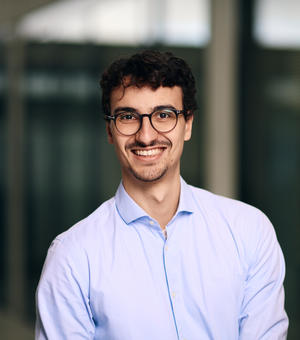 Headshot of Alessandro Guarnieri