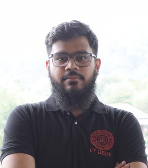 Asad Tariq headshot