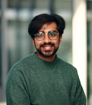 Headshot of Daksh Walia