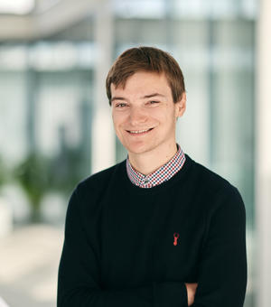 Headshot of Luke Weir